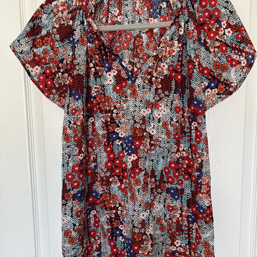 StitchFix floaty blouse - Picture 3 of 3